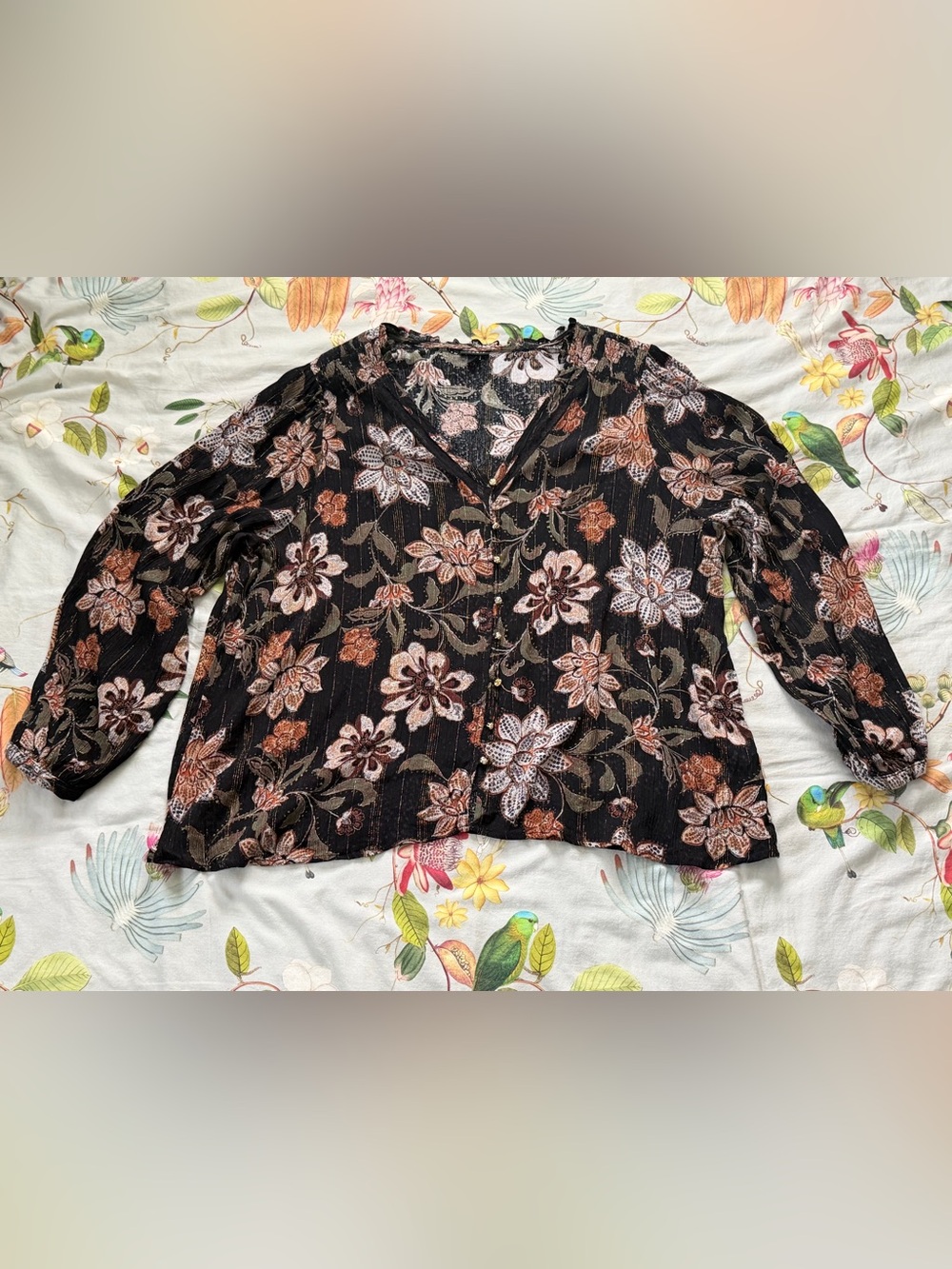 Torrid Gauze Button Front Blouse Size 2 18/20 Black Floral Gold Shimmer Boho